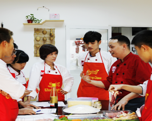 Trung tâm đào tạo nghề bếp nào ở Hà Nội uy tín chất lượng 
