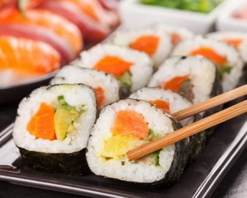 Thực hành học mở lớp kinh doanh Sushi