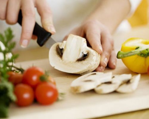 Chồng tỏ vẻ không thích vì thực đơn hàng ngày quá đơn giản